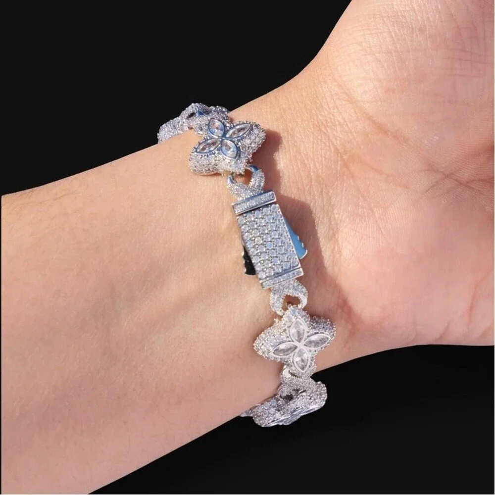 Clover Bracelet 8inch  Silver Flower Link Bracelet